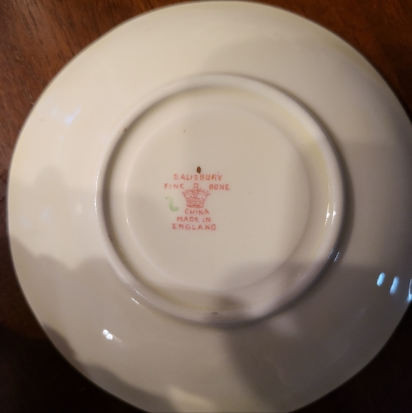 4 tea cups and saucers made in England - Picture 5 of 5